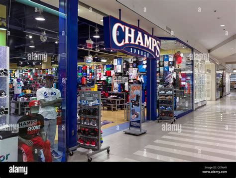 champs sports store online