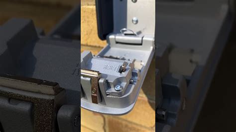 change key safe code