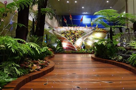 changi airport garden lounge