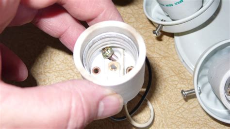 Changing A Light Socket On A Lamp