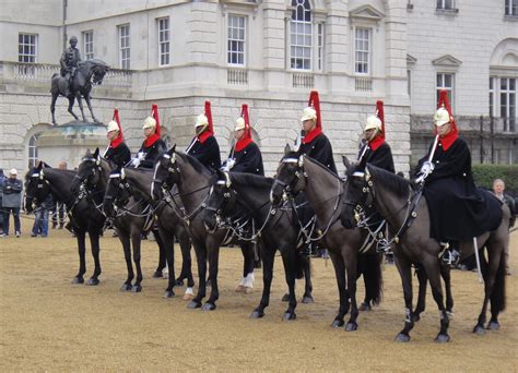 changing of horse guard london