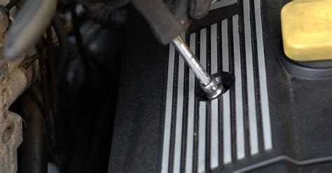 Changing Spark Plugs E46