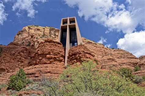 chapel of the holy cross hiking trail