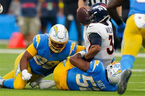 chargers vs broncos score history
