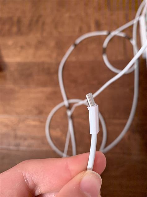 Charging cable bent