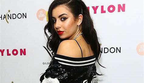 Charli XCX Performs 'Fancy' Solo [VIDEO]