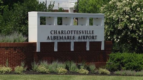 charlottesville airport flights