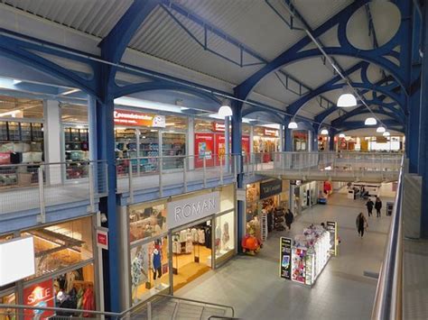 chatham dockyard outlet shops