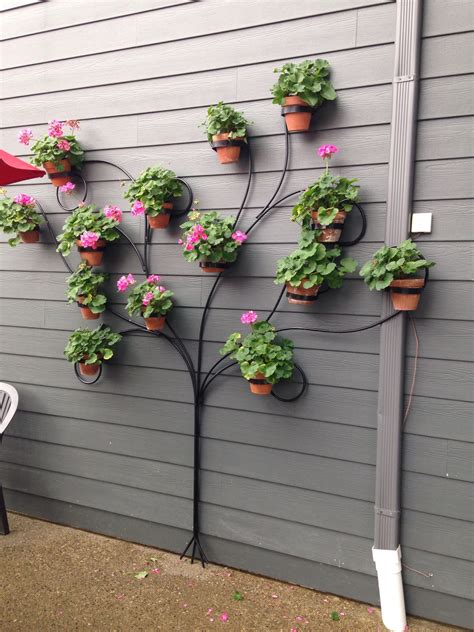 34 Easy and Cheap DIY Art Projects To Dress Up Your Garden Amazing