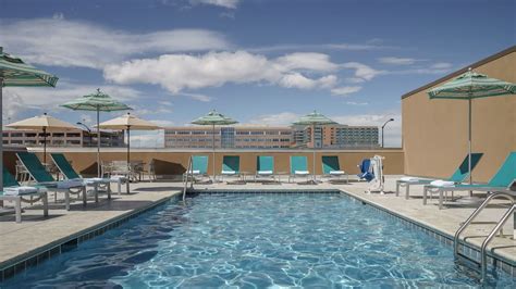 cheap hotels in aurora co with pool