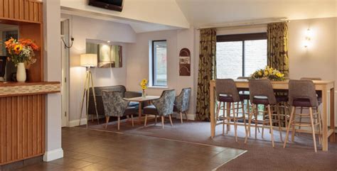 cheap hotels in witney with family rooms