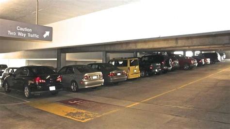 cheap parking at laguardia airport long term