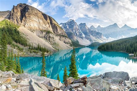 cheap places to visit in canada