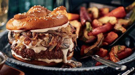 Cheddar Fondue Burger