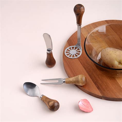 Cheese Bread Knife Set