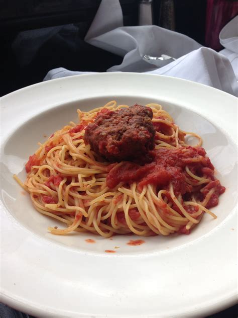 Cheesecake Factory Spaghetti And Meatballs: Two Delicious Recipes To Try