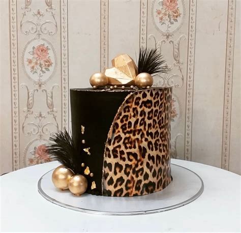 cheetah+stripe+cake
