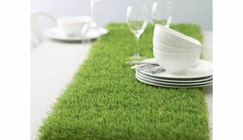 Chemin de table en fausse herbe, en gazon vert artificiel