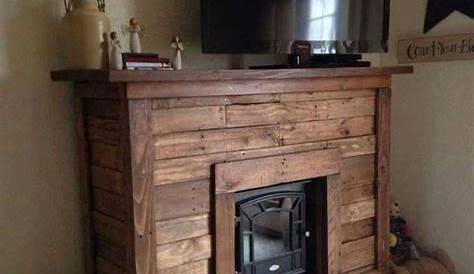 Decorative Fireplace From Pallet Wood / Fausse Cheminée En