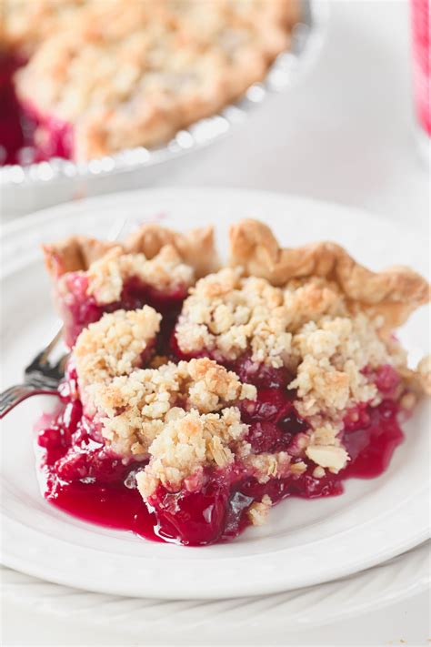 cherry crumble pie