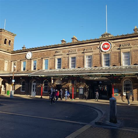 chester railway station arrivals