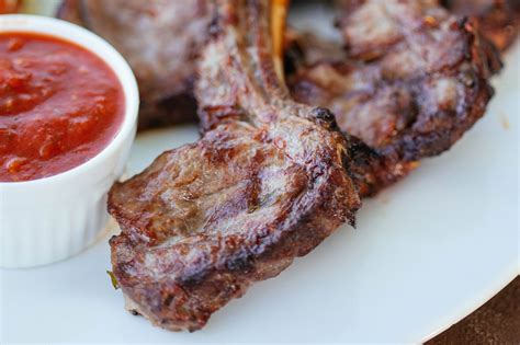 Chevreau entier prêt à être cuisiné