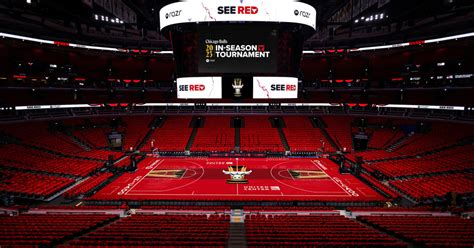 chicago bulls in season tournament court