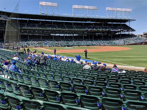 chicago cubs outfield seats