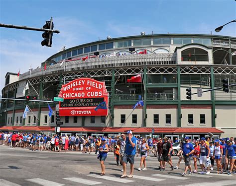 chicago cubs travel packages