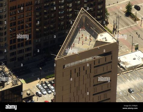 chicago federal prison