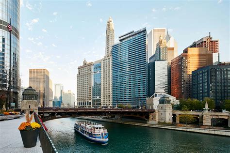 chicago hotels with nightclub