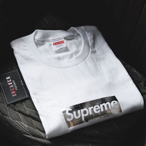Chicago Supreme Box Logo