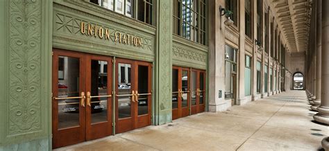 chicago union station hotel parking