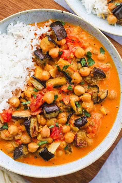 chicken aubergine and chickpea curry
