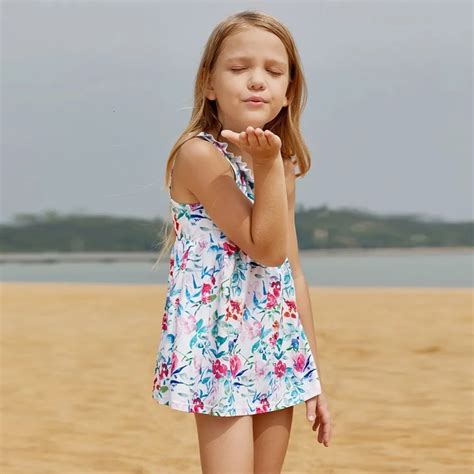 Incredible Child Models Beach 2023