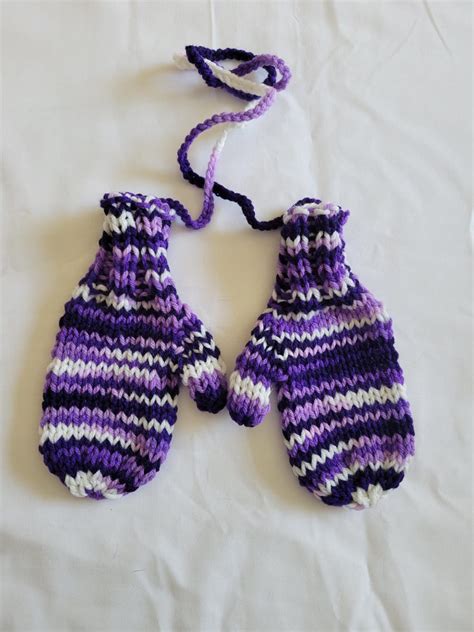 Child's Mittens With String