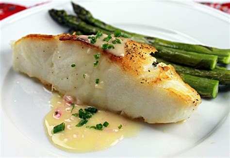 chilean sea bass with white wine sauce