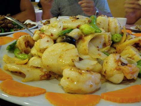 US tariffs on Chinese seafood benefit Peru scallops, as