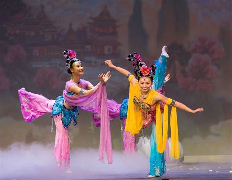 chinese dancers shen yun