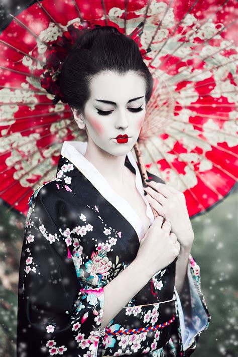 chinese geisha girl