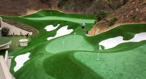 chipping putting green