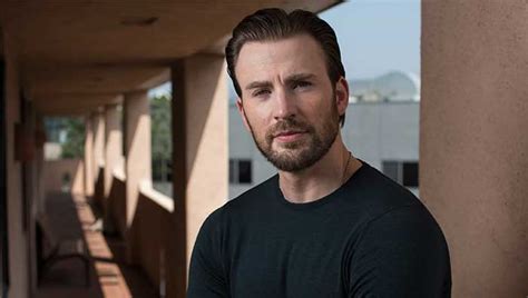 chris evans born