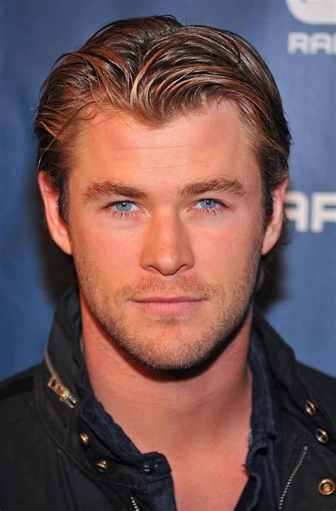 chris hemsworth eye color wiki