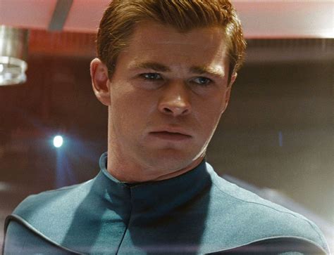 chris hemsworth star trek scene