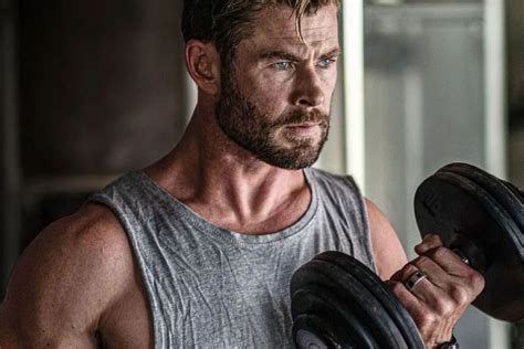 chris hemsworth workout routine men