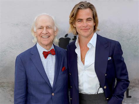 chris pine and father