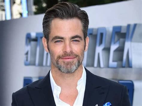chris pine height and age