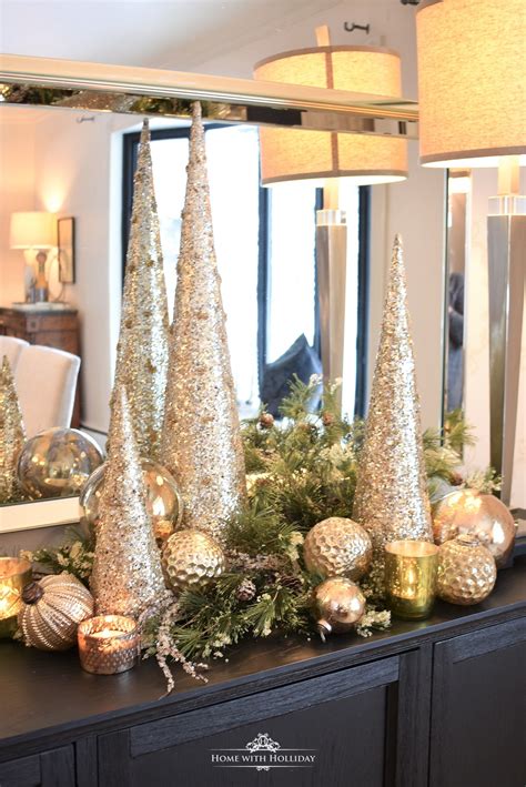 Glam Christmas tree. Silver, gold and white metallic Christmas decor