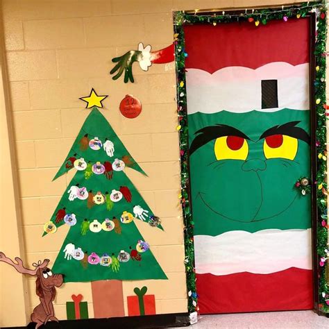 10 Amazing Funny Christmas Door Decorating Contest Ideas 2023