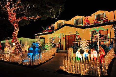 Christmas Light Decorated Houses Near Me